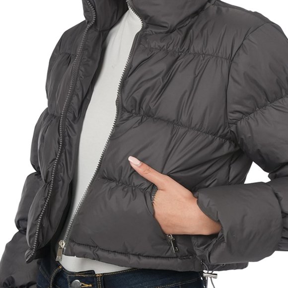 🌲🌲🌲Puffer Jacket in Black🌲🌲🌲 - Picture 3 of 6